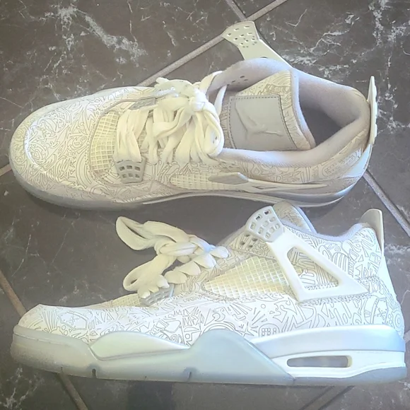 Laser 4s Jordan's Men Size 11 Authentic